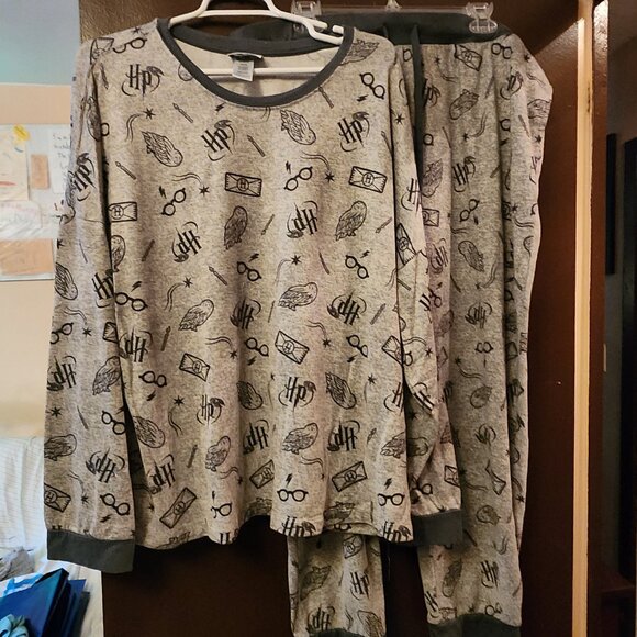Harry Potter PJ Set - Picture 2 of 4
